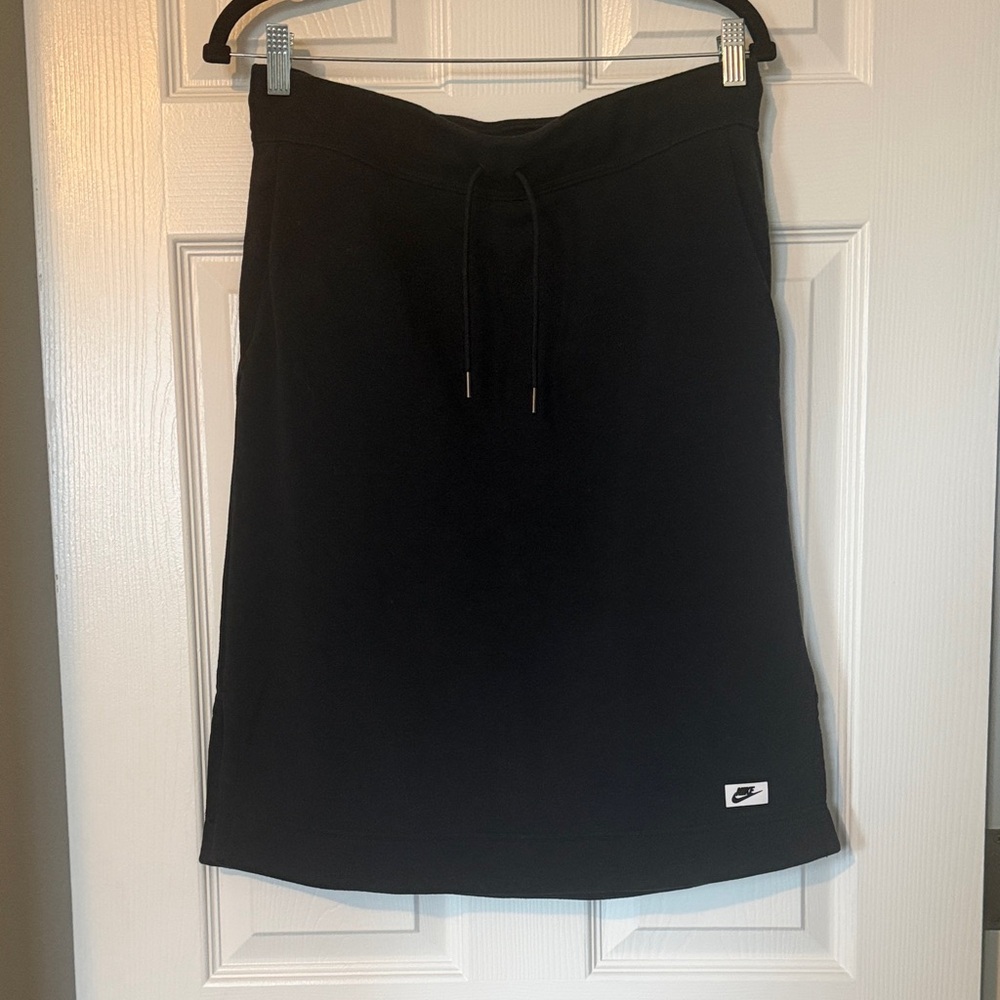 Nike Women's Classic Black Pencil Skirt